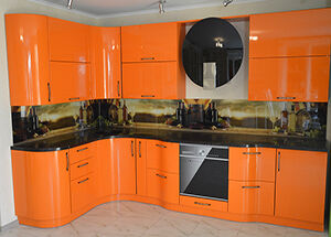 Оранжевая кухня: основные рекомендации по выбору оттенков, отделочных материалов, фото красивых цветовых сочетаний